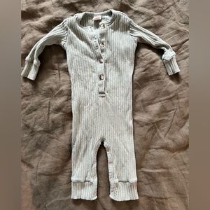 Kate Quinn Long Sleeve Ribbed Jumpsuit 6-12 Months